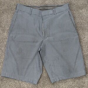 Walter Hagen Men's Black and White Checkered Shorts